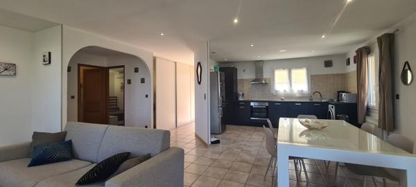 Maison
         7 pièces
        - 167 m² 480 000 € *