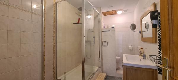 Maison
         7 pièces
        - 167 m² 480 000 € *