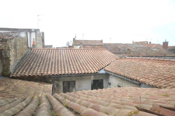 Immeuble de 400m2 à rénover à Marans