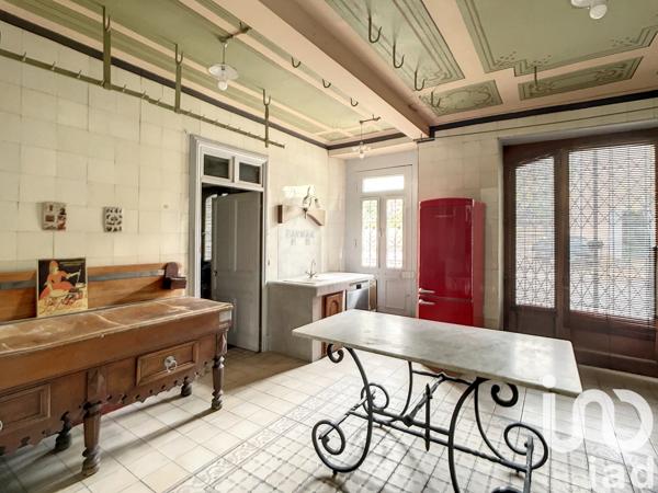 Maison à vendre 10 pièces 225 m² Dausse