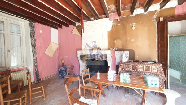 Vente maison de ville Gente (16130), 441.00m² avec 11 pièce(s) dont 6 chambre(s) sur 6500.00m² de terrain. Agence Allard Brimeaud