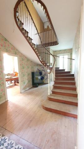 Vente maison de ville Gente (16130), 441.00m² avec 11 pièce(s) dont 6 chambre(s) sur 6500.00m² de terrain. Agence Allard Brimeaud
