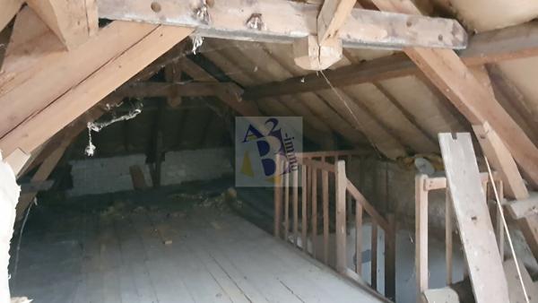 Vente maison de ville Gente (16130), 441.00m² avec 11 pièce(s) dont 6 chambre(s) sur 6500.00m² de terrain. Agence Allard Brimeaud