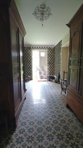 Vente maison de ville Gente (16130), 441.00m² avec 11 pièce(s) dont 6 chambre(s) sur 6500.00m² de terrain. Agence Allard Brimeaud