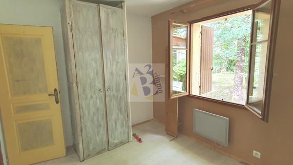 Vente maison de ville Dignac (16410), 111.00m² avec 5 pièce(s) dont 3 chambre(s). Agence Allard Brimeaud