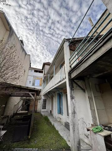 Vente Immeuble 10 pièces 240 m2 à Lourdes