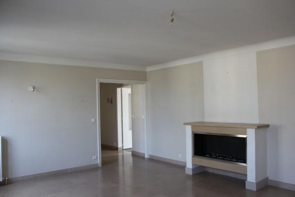 Bel appartement avec terrasse à louer à Loches
