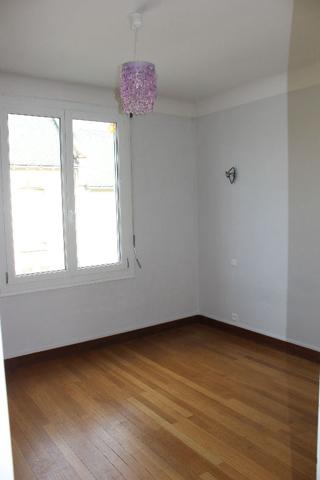 Bel appartement avec terrasse à louer à Loches