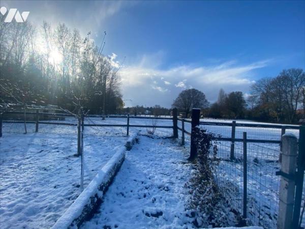 Pavillon situé dans un hameau