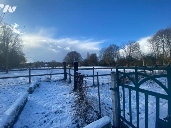 Pavillon situé dans un hameau