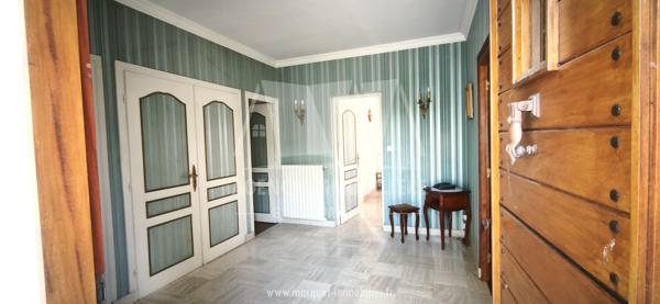 PAVILLON DE PLAIN-PIED DE 163,52 M² DE 1980 AVEC GARAGE, LE TOUT SUR TERRAIN DE 3 337 M²