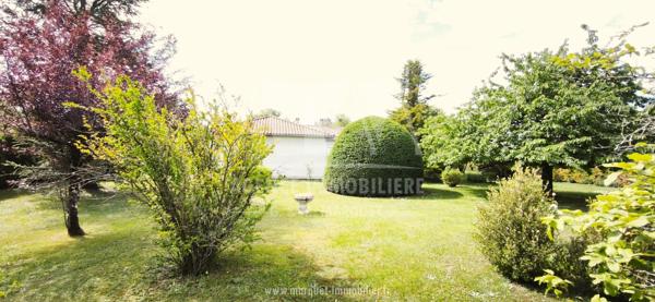 PAVILLON DE PLAIN-PIED DE 163,52 M² DE 1980 AVEC GARAGE, LE TOUT SUR TERRAIN DE 3 337 M²