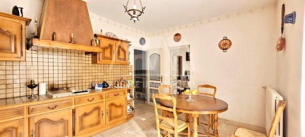 PAVILLON DE PLAIN-PIED DE 163,52 M² DE 1980 AVEC GARAGE, LE TOUT SUR TERRAIN DE 3 337 M²