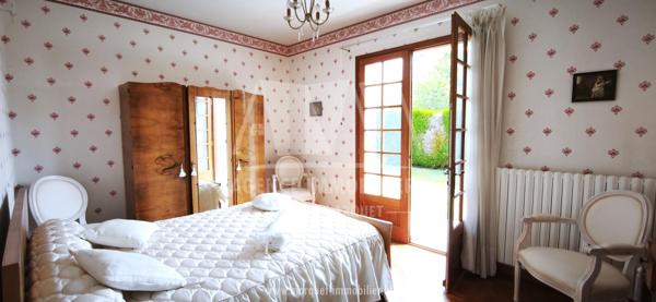 PAVILLON DE PLAIN-PIED DE 163,52 M² DE 1980 AVEC GARAGE, LE TOUT SUR TERRAIN DE 3 337 M²