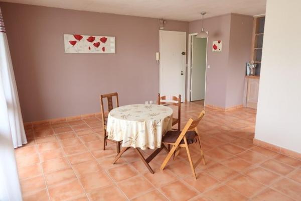 Appartement de trois pièces vendu loué!Idéal pour investissement locatif!