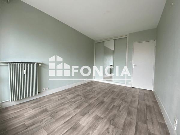 Location Appartement 4 pièces 113.17 m² - 34 AVENUE DE L EUROPE Poitiers 86000
