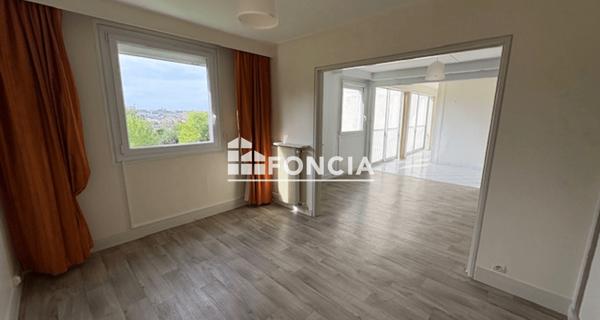 Location Appartement 5 pièces 113.17 m² - Poitiers 86000