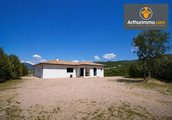 Vente                                                      Villa
                        
                     5 pièces                      167 m2                     à Porticcio