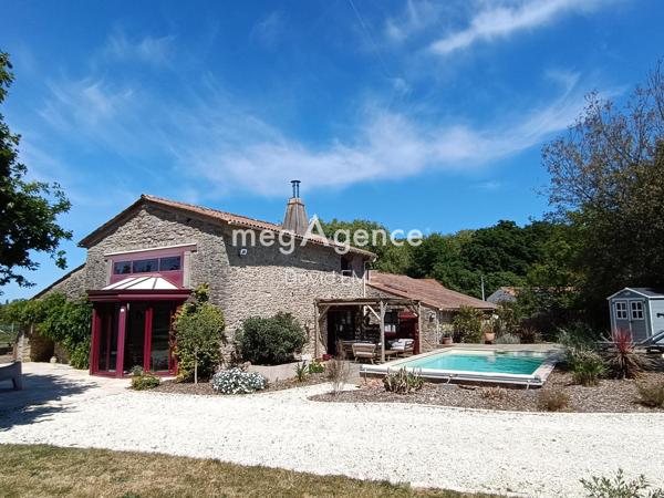 Maison à AIZENAY, 85190 - 7 pièces 189m²