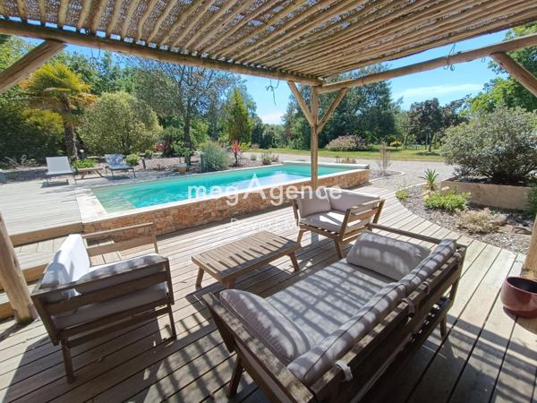 Maison à AIZENAY, 85190 - 7 pièces 189m²