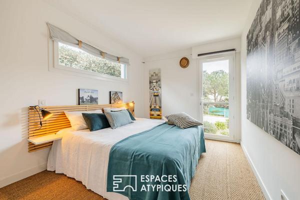 Villa d’architecte suspendue, immersion totale dans un écrin naturel à quelques pas de l’océan.