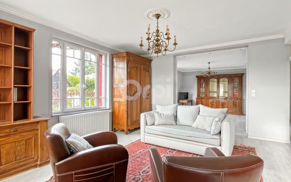 Maison à vendre    10 pièces • 255 m2 Guichainville