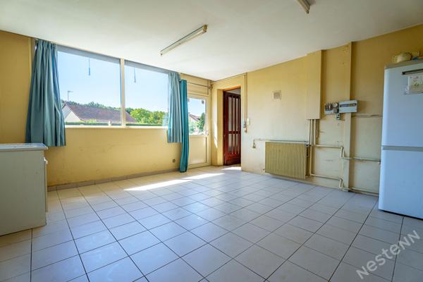 Maison ancienne à rénover de 5 pièces avec grand terrain à Champforgeuil