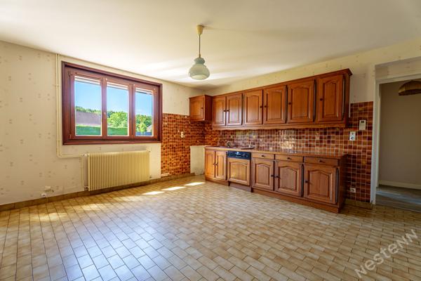 Maison ancienne à rénover de 5 pièces avec grand terrain à Champforgeuil