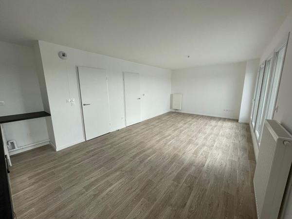 A LOUER : T3 à HAUBOURDIN • • 861 € CC • Réf. G448-32