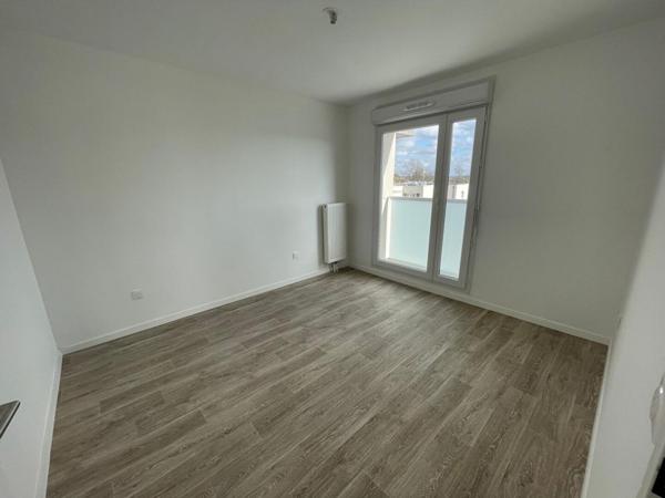 A LOUER : T3 à HAUBOURDIN • • 861 € CC • Réf. G448-32