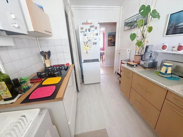 Vente                                                      Appartement
                        
                     2 pièces                      45 m2                     à Cannes