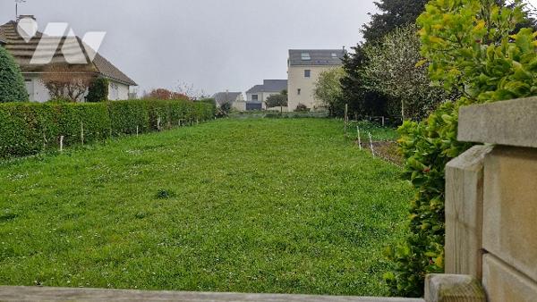 Une parcelle de terrain à Bâtir non viabilisé