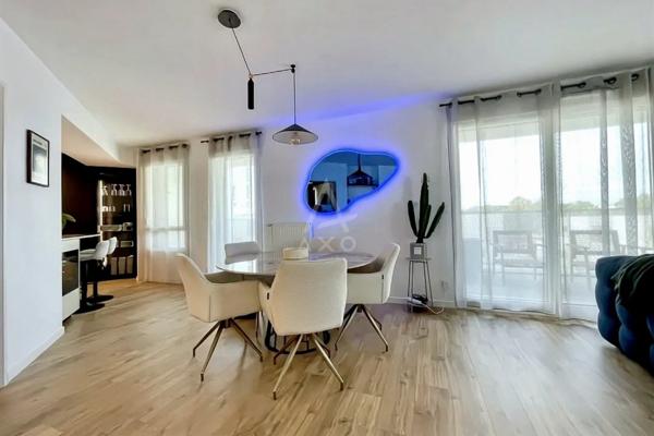 A vendre -appartement T4 surface de 97,33 m2 avec 3 chambres et 2 balcons, immeuble récent, situé à Rennes et proche St Grégoire