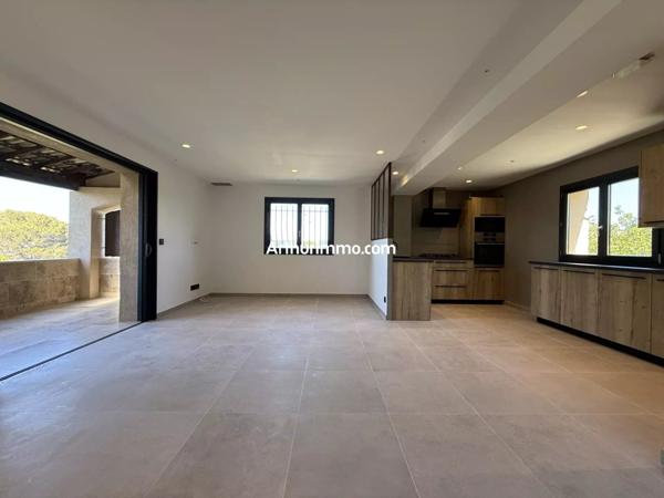 Vente Maison 5 pièces 93 m2 à Trans-en-Provence