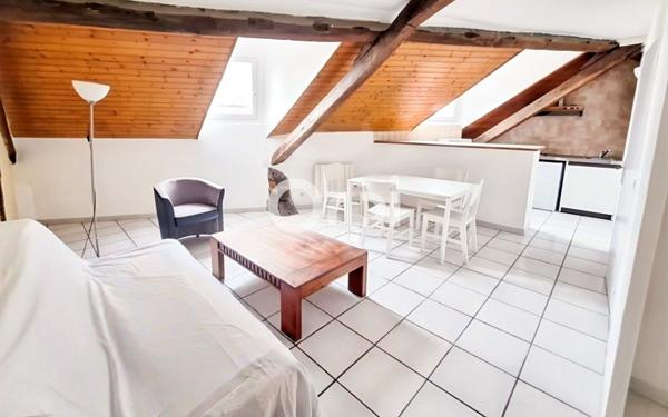 Appartement à vendre    2 pièces • 42,49 m2 Oloron-Sainte-Marie