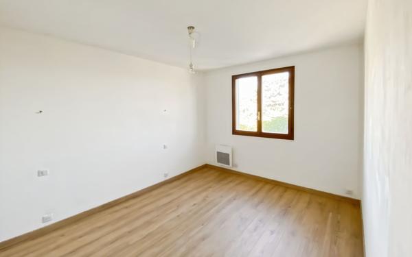 Appartement à louer    3 pièces • 80,95 m2 Forcalquier