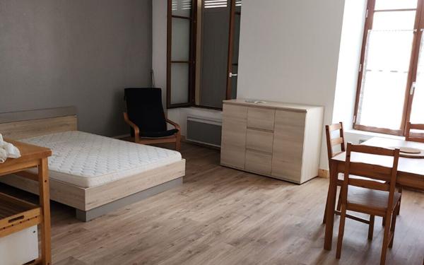 Appartement à louer    1 pièce •  Mamers