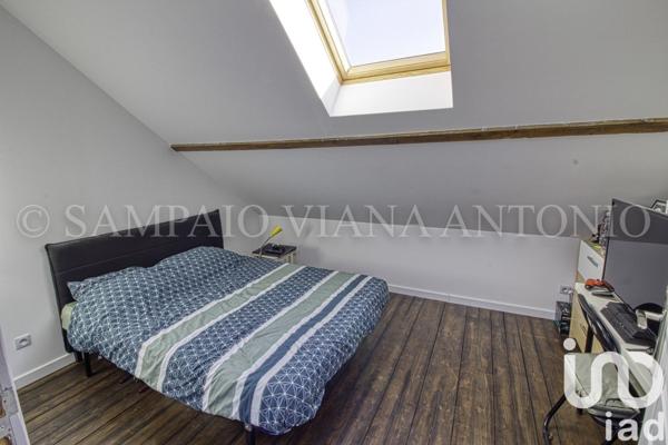 Maison traditionnelle 8 pièces de 140 m² à Puiseaux (45390)