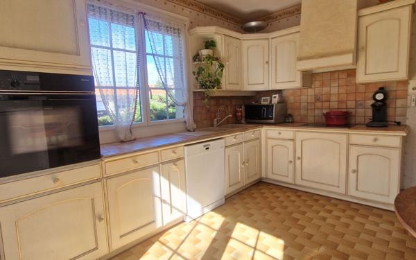 Maison à vendre    6 pièces •  La Rochelle