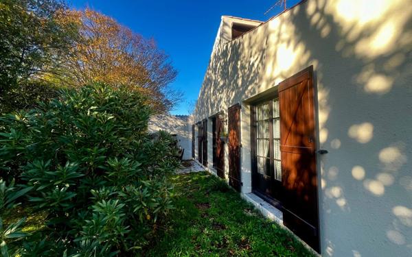 Maison à vendre    6 pièces •  La Rochelle