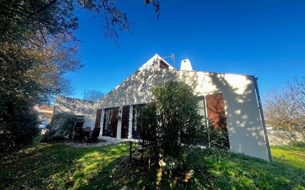 Maison à vendre    6 pièces •  La Rochelle