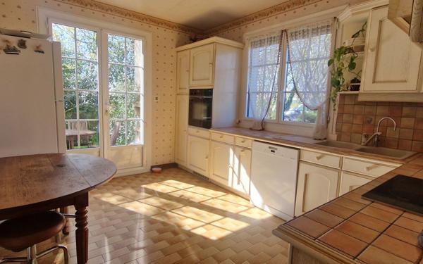 Maison à vendre    6 pièces •  La Rochelle