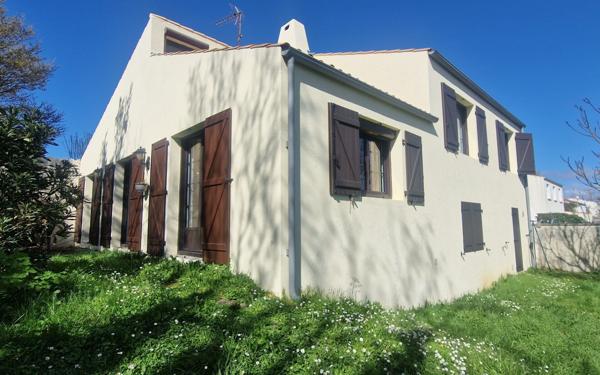 Maison à vendre    6 pièces •  La Rochelle