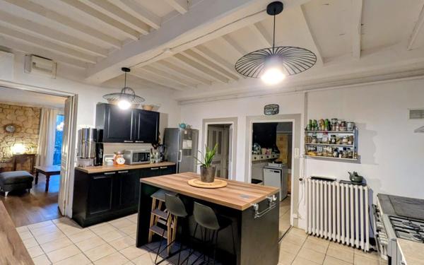 Maison à vendre    6 pièces •  Fitilieu