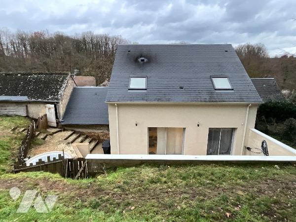 REUGNY (37380) - Maison récente avec dépendances d’antan
A 30 min de Tours et 20 min d’Amboise