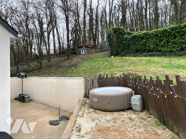 REUGNY (37380) - Maison récente avec dépendances d’antan
A 30 min de Tours et 20 min d’Amboise