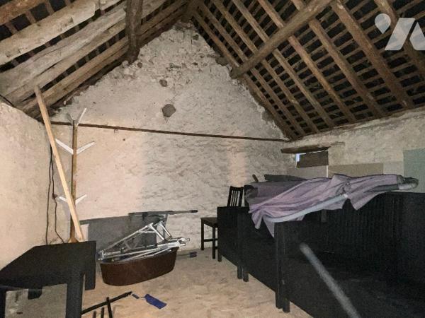 REUGNY (37380) - Maison récente avec dépendances d’antan
A 30 min de Tours et 20 min d’Amboise