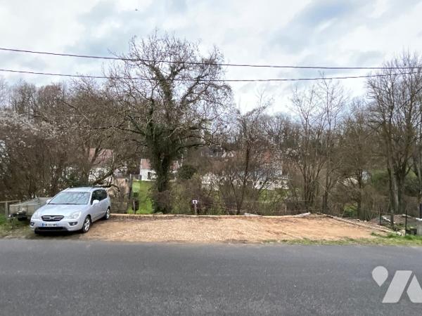 REUGNY (37380) - Maison récente avec dépendances d’antan
A 30 min de Tours et 20 min d’Amboise