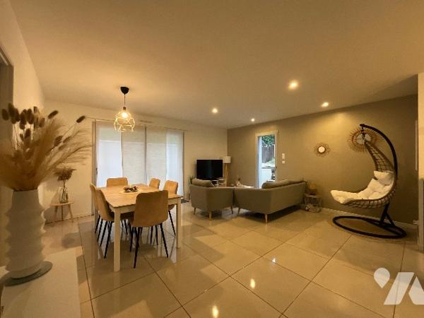 REUGNY (37380) - Maison récente avec dépendances d’antan
A 30 min de Tours et 20 min d’Amboise