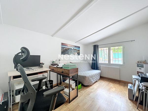 GOLFE-JUAN - Maison 108 m² - 5 pièces - Plain-pied - Proche mer - Sud - Parking - Jardin